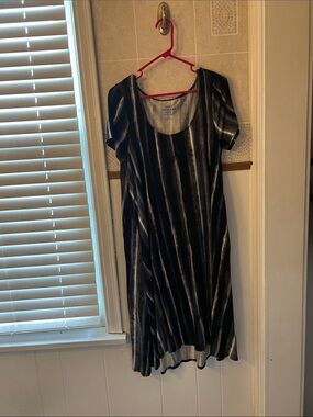 Torrid Black & White Scoop Neck Midi Dress with Pockets Women's Plus Size OX